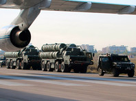 Выгрузка зенитных ракетных комплексов С-300 на авиабазе «Хмеймим», ноябрь 2015 года