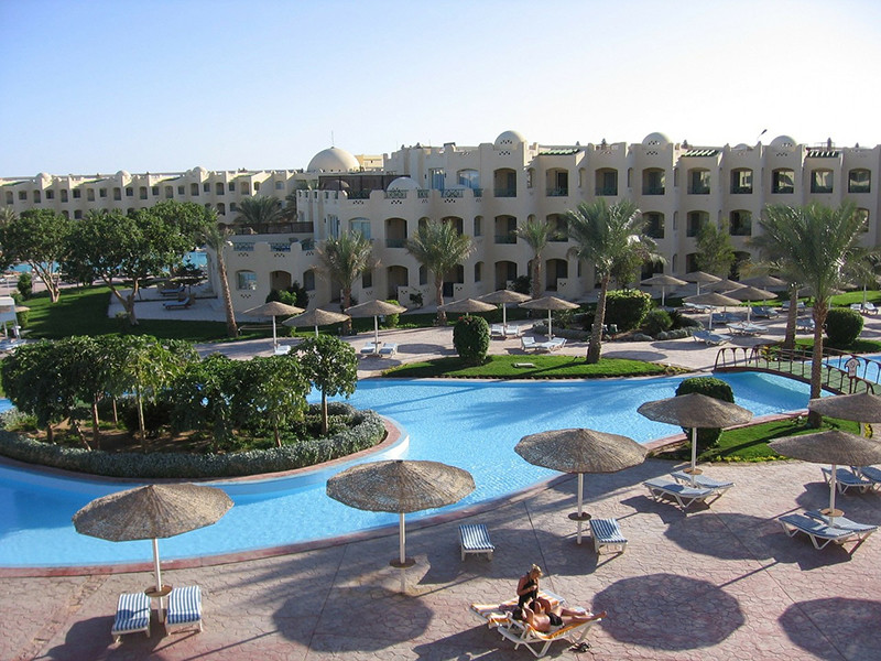 Министерство туризма Египта организует санитарные проверки отелей Красного моря после гибели британских туристов в номере гостиницы Steigenberger Aqua Magic на курорте Хургада