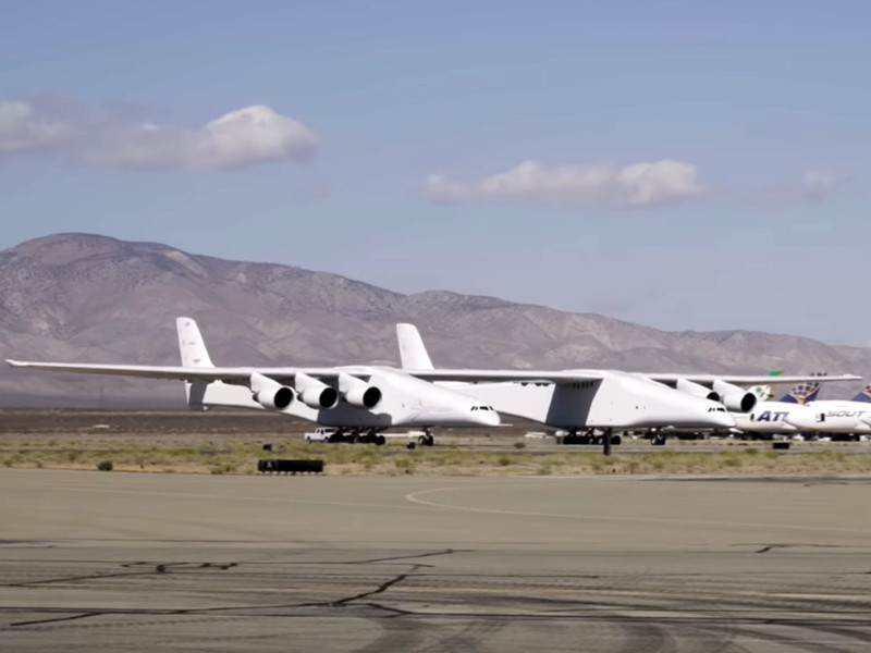 Крупнейший в мире самолет готовится к первому полету: завершены очередные рулежные испытания на взлетной полосе