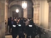 В Барселоне полиция разогнала протестующих страйкбольными пулями (ВИДЕО)