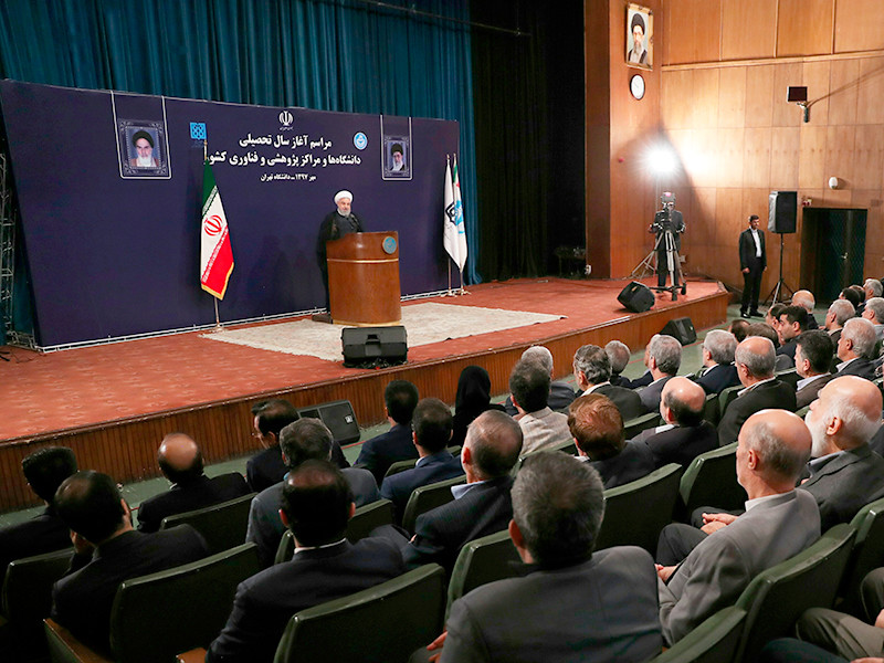 Президент Ирана Хасан Рухани заявил, что США совершают действия, направленные на снижение легитимности иранских властей и последующую смену режима