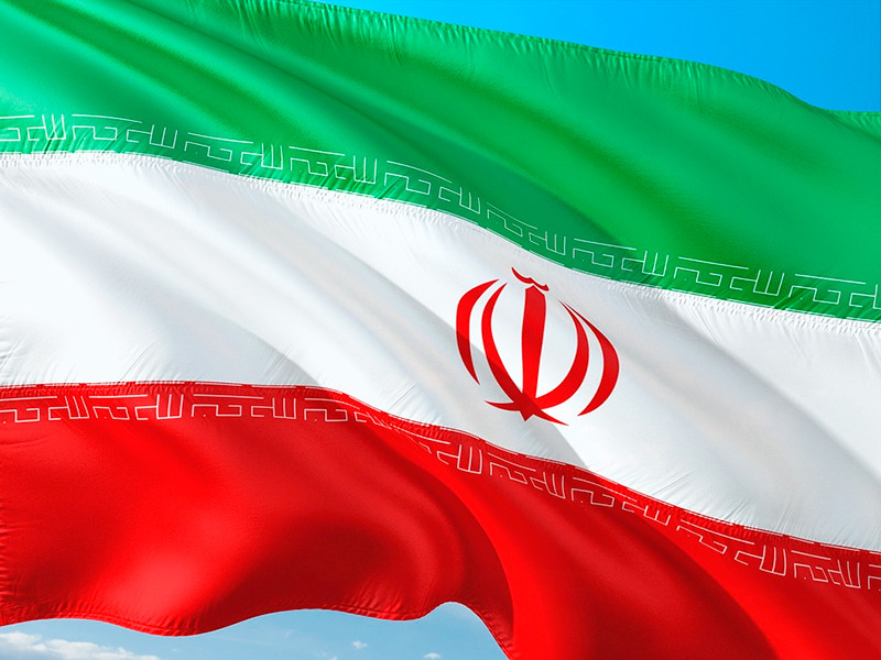 США возобновили действие снятых в 2015 году санкций против Ирана
