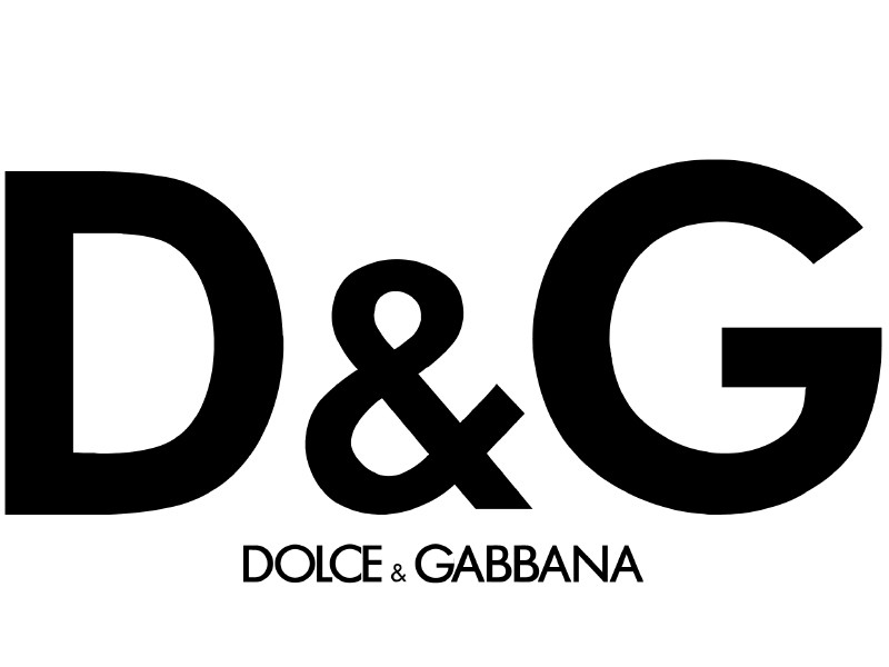 Китайские ритейлеры объявили бойкот Dolce & Gabbana после "расистских" роликов с насмешками над палочками для еды
