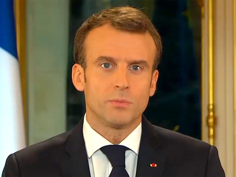 Макрон заявил о чрезвычайном экономическом и социальном положении, сложившемся во Франции