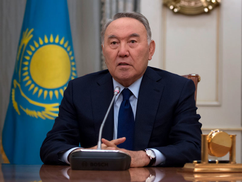 Президент Казахстана Нурсултан Назарбаев в четверг подписал указ об отставке правительства республики