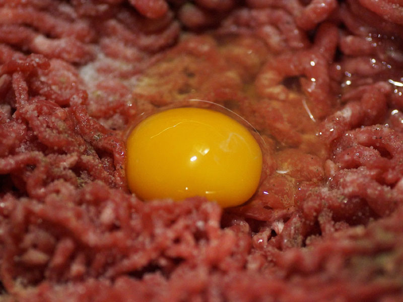 Частое употребление яиц и красного мяса доводит до ранней смерти