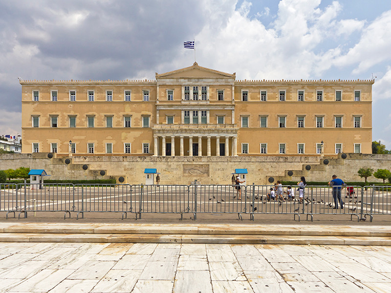 Парламент Греции потребует от Германии более 300 миллиардов евро в качестве репараций за зверства нацистов
