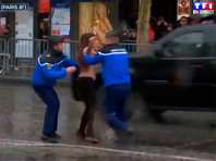Активистки Femen оштрафованы на 1 тыс. евро условно за эксгибиционизм в центре Парижа