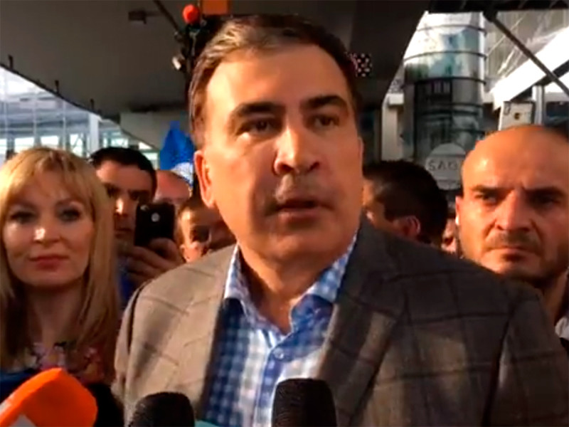 Михаил Саакашвили в аэропорту Киева