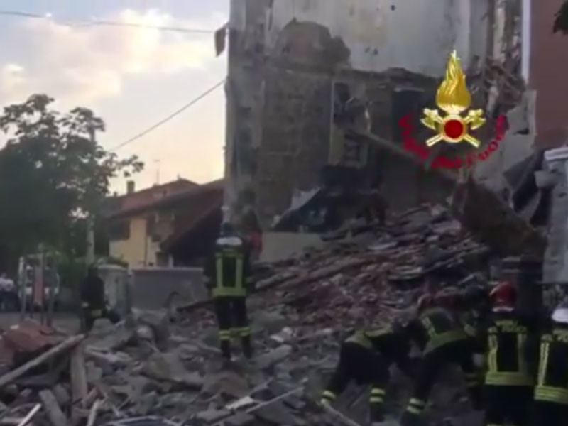 В жилом доме на севере Италии произошел взрыв, есть погибшие
