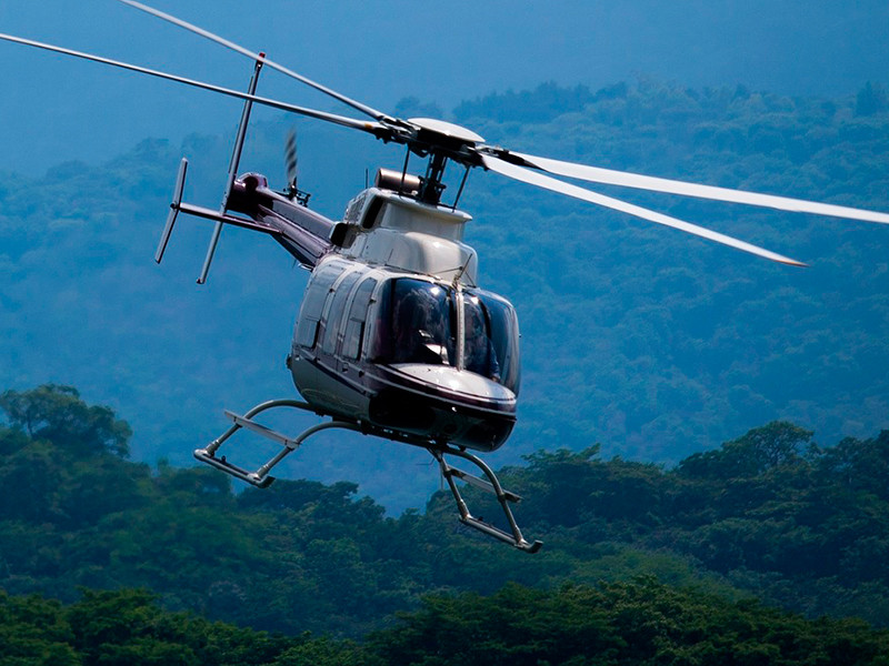 Миллиардер из США и еще 6 человек погибли при крушении вертолета в районе Багамских островов