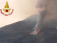 Извержение Стромболи не привело к жертвам и разрушениям. Но на острове возникли сильные пожары, которые в настоящее время тушат сотрудники пожарной службы