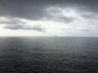 В Гвинейском заливе ищут захваченных пиратами восемь членов экипажа торгового судна, в том числе трех россиян