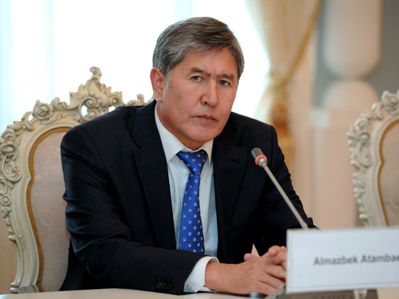 Алмазбек Атамбаев руководил Киргизией с 2011 по 2017 годы и стал первым президентом, который добровольно покинул должность после полноценного первого срока