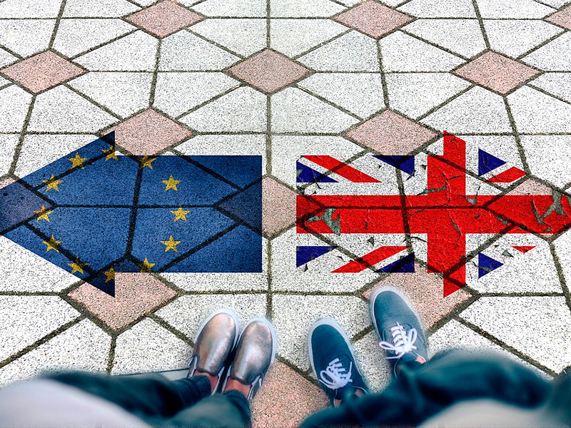 Лондон не хочет платить ЕС "отступные" за Brexit, если выход будет без сделки
