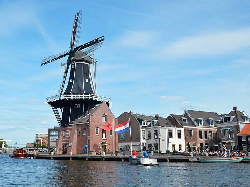 Больше нет страны Голландии: Нидерланды c 2020 года официально прекратили использовать это название