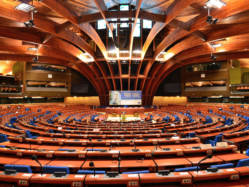 При обсуждении порядка работы в зимнюю сессию Парламентской ассамблеи Совета Европы (ПАСЕ) полномочия российской делегации были оспорены