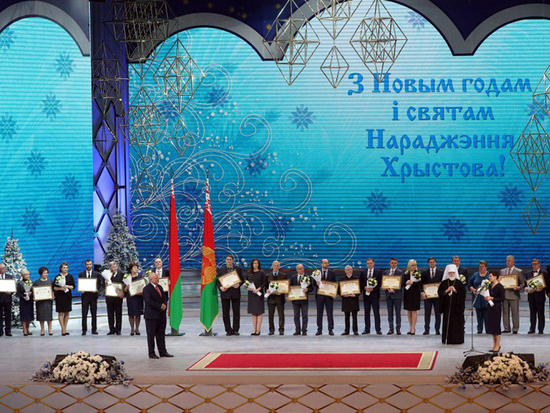 Об этом заявил в четверг президент Белоруссии Александр Лукашенко, выступая на церемонии вручения специальной премии деятелям культуры и искусства "За духовное возрождение"