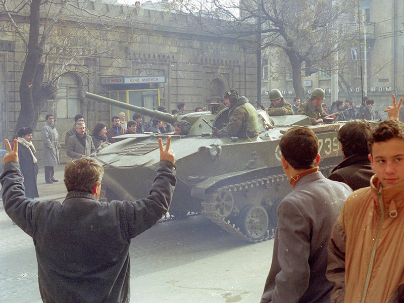 30 лет назад советская армия начала в Баку кровопролитную войсковую операцию против азербайджанской оппозиции, в результате которой погибли более 170 человек