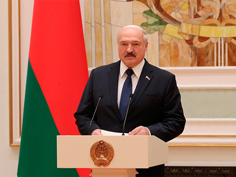 Лукашенко заявил о "неожиданном" предложении компенсации за налоговый маневр