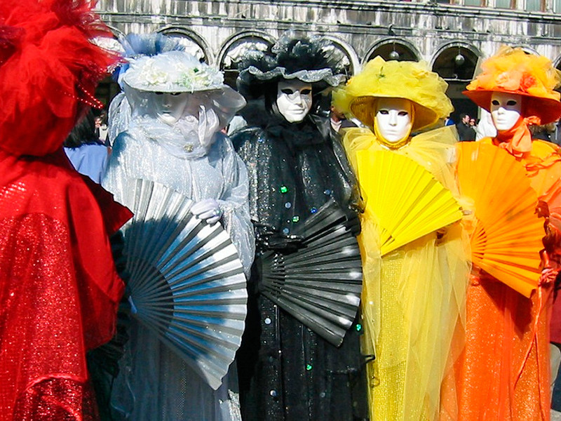 В Италии из-за коронавируса раньше срока завершили Венецианский карнавал
