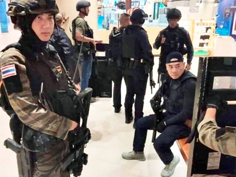 Военнослужащий армии Таиланда Джаккрапант Томма, который убил и ранил десятки человек в городе Накхон Ратчасима (Корат), ликвидирован, сообщает местный интернет-портала Khaosod со ссылкой на полицию

