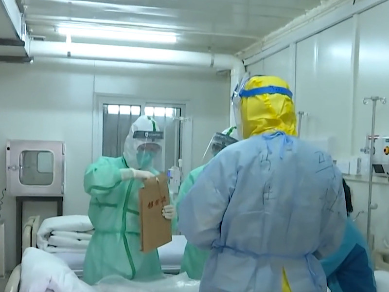 В Китае за последние сутки коронавирусом заразились 3887 человек - общее число заболевших 2019-nCoV превысило 24324 человека. За сутки в провинции Хубэй скончались 65 человек - общее число погибших достигло 490 человек