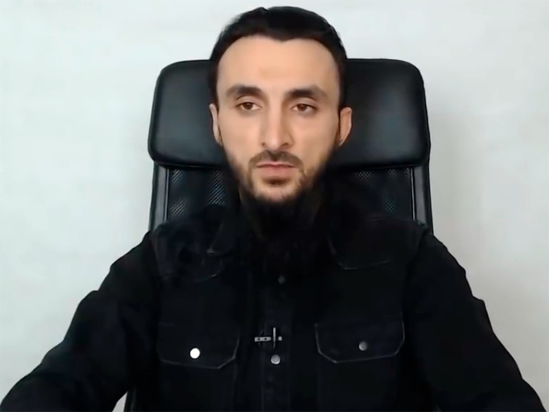 Чеченский блогер Тумсо Абдурахманов опознал человека, который напал на него с молотком 26 февраля в шведском городе Евле. По его словам, фотографии нападавшего размещены в Facebook на странице пользователя по имени Руслан Мамаев