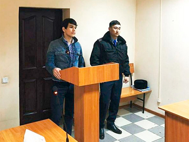 23-летний житель Алма-Аты, изображавший больного коронавирусом и демонстративно кашлявший на пассажиров метро, приговорен административному аресту сроком на десять суток


