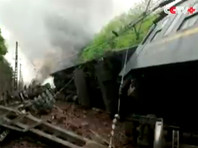 В китайской провинции Хунань сошел с рельсов пассажирский поезд. В результате по меньшей мере один человек погиб, еще 127 получили ранения