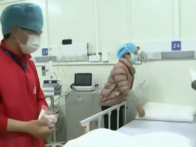 В Китае впервые с начала эпидемии коронавируса не зарегистрированы случаи заражения внутри страны, все новые заразившиеся - люди, прибывшие из-за рубежа