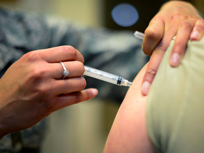 Американские ученые из исследовательского центра Kaiser Permanente Washington Research Institute в Сиэттле начали тестировать вакцину против коронавируса на людях