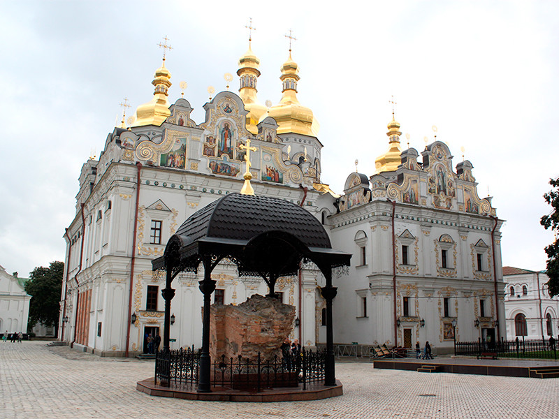 В Киево-Печерской лавре коронавирусом заразились почти все священники, в том числе настоятель

