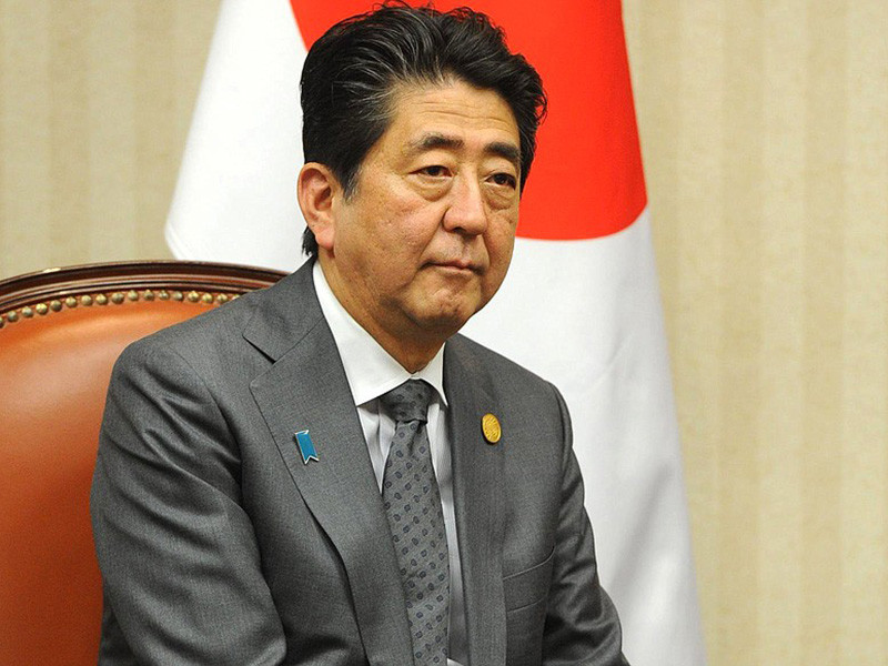 Премьер-министр Японии Синдзо Абэ намерен 7 апреля объявить на месяц режим чрезвычайной ситуации в столице страны Токио и шести префектурах из-за распространения коронавируса