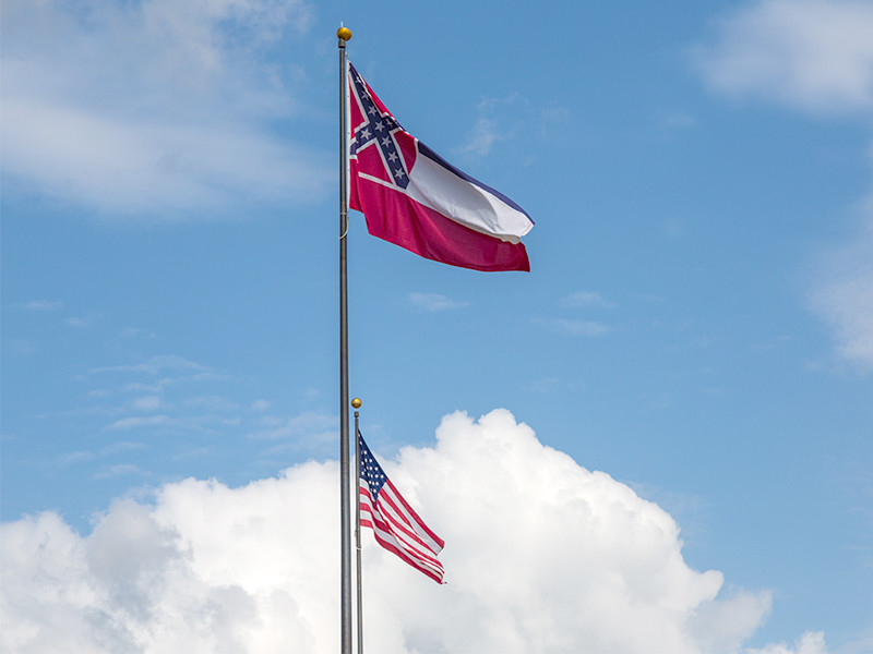 Штат Миссисипи последним в США избавится от символов конфедератов на флаге