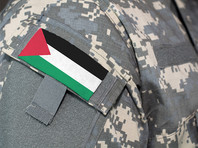 Сотни палестинских арабов стали профессиональными военными, получив армейскую подготовку за рубежом. Многие из них уже служат в силовых структурах ПА, имея полицейские, а не армейские звания

