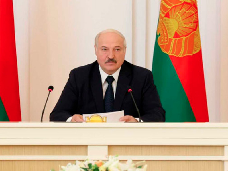 Президент Белоруссии Александр Лукашенко пригрозил выдворять иностранных журналистов за деструктив в СМИ
