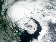 В настоящее время "Фэй" находится в восточной части штата Нью-Йорк и уже потерял характеристики тропического циклона. Он движется на север со скоростью 28 км/ч. Скорость ветра оценивается в 55 км/ч
