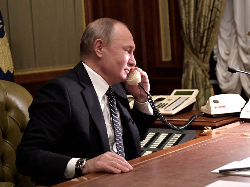 Путин провел телефонный разговор с Трампом, обсудив сотрудничество в борьбе с коронавирусом и стратегическую стабильность