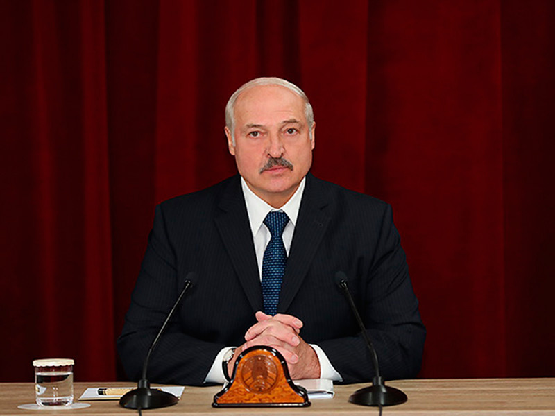 Лукашенко заявил, что его арестованный конкурент Бабарико "зарыдал" и начал давать показания по делу Белгазпромбанка