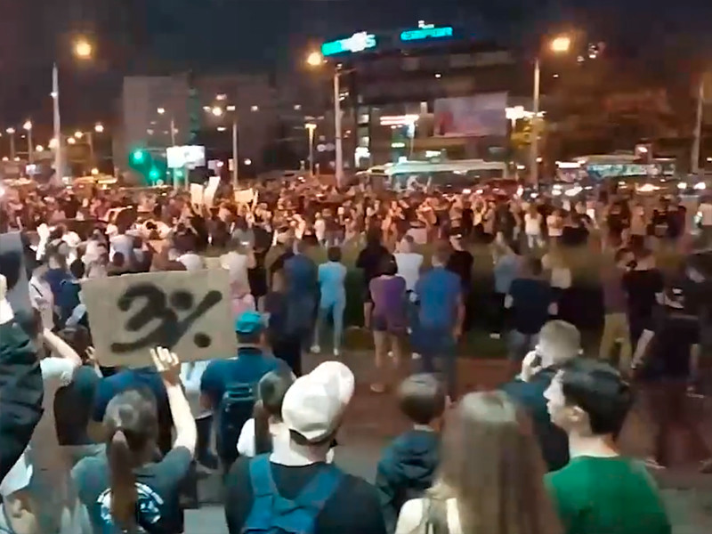 В Минске начались новые задержания, силовики применяют против протестующих светошумовые гранаты и резиновые пули