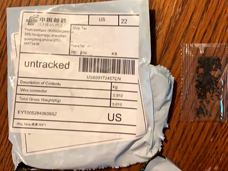 Неизвестные пакетики с семенами, пришедшие в американский штат Канзас в посылках из Китая