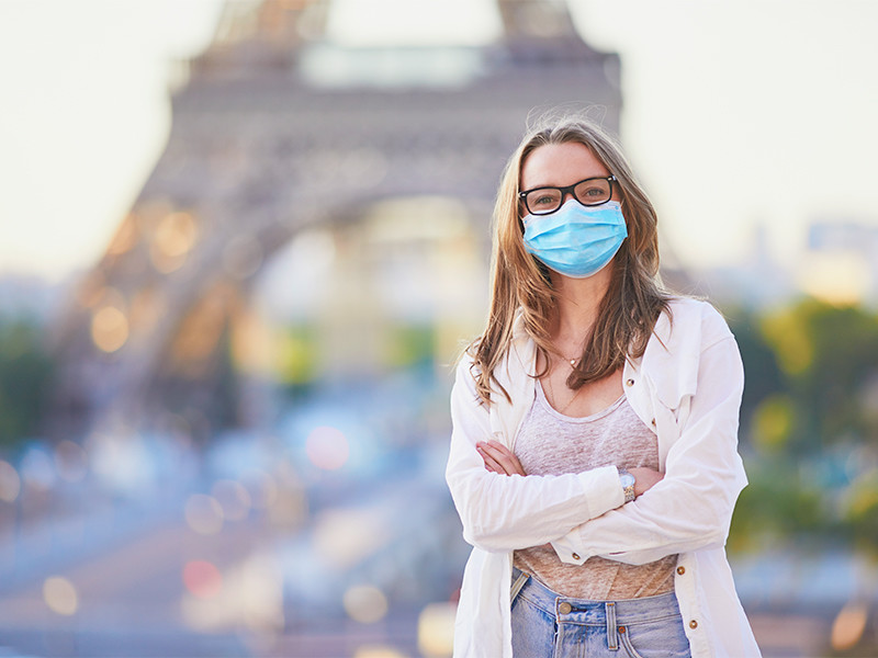Ношение защитной маски становится обязательным в самых оживленных районах Парижа с понедельника, 10 августа
