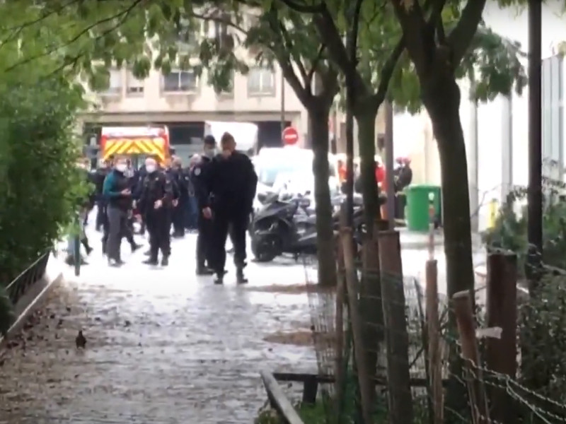 Четыре человека пострадали у здания бывшей редакции Charlie Hebdo в Париже