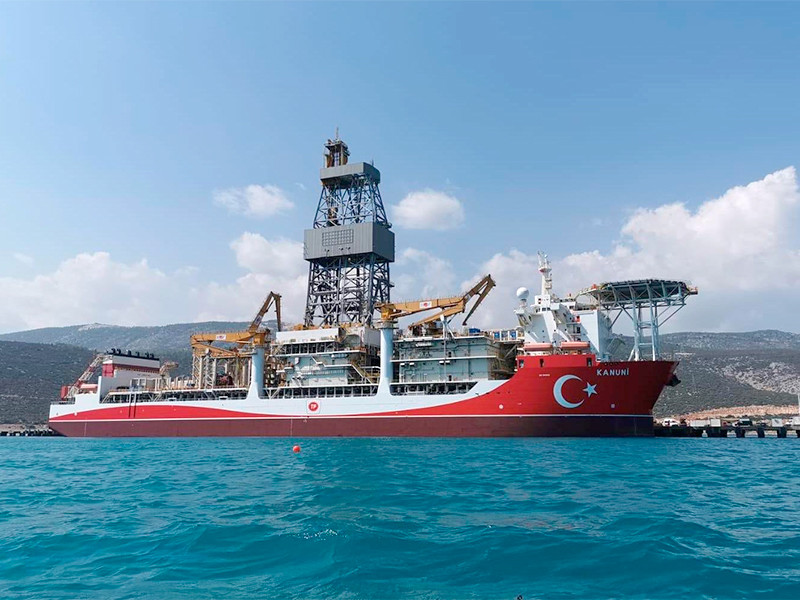 Турция отправит еще одно исследовательское судно в Черное море для проведения геологоразведочных работ, сообщил в воскресенье министр энергетики и природных ресурсов Фатих Донмез

