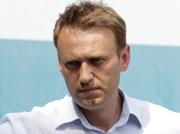 Эксперты полагают, что Навальный был отравлен новой химической разработкой российских спецслужб, которые предположительно отравили чай или нанесли яд на чашку, в которой напиток подали оппозиционеру

