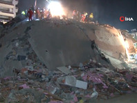 Разбор завалов в турецком городе Измир, 30 октября 2020 года