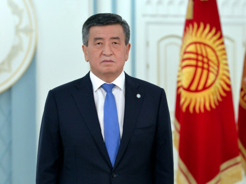 Президент Киргизии Сооронбай Жээнбеков принимает все меры, чтобы вернуть ситуацию в стране в правовое русло, он рекомендовал ЦИК проверить результаты парламентских выборов "вплоть до их аннулирования
