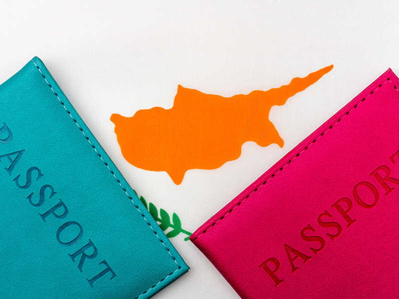 Кипр решил отменить программу "золотых паспортов" после разоблачительного фильма-расследования