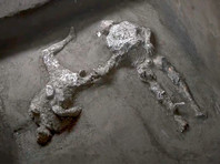 На раскопках в городе Помпеи обнаружены останки двух мужчин, погибших при извержении Везувия в 79 году н.э.